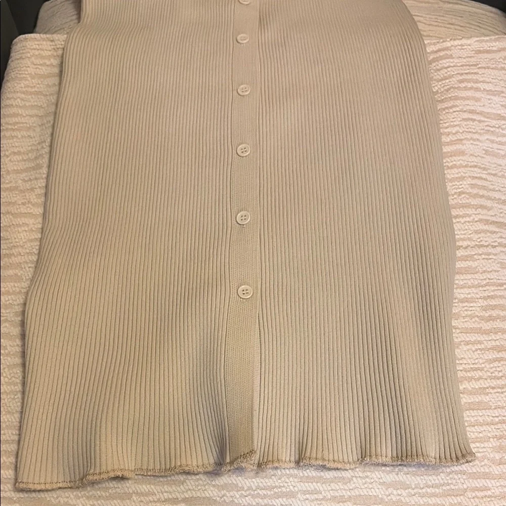 Cream Ribbed Button-Up Tank Top - Picture 2 of 4